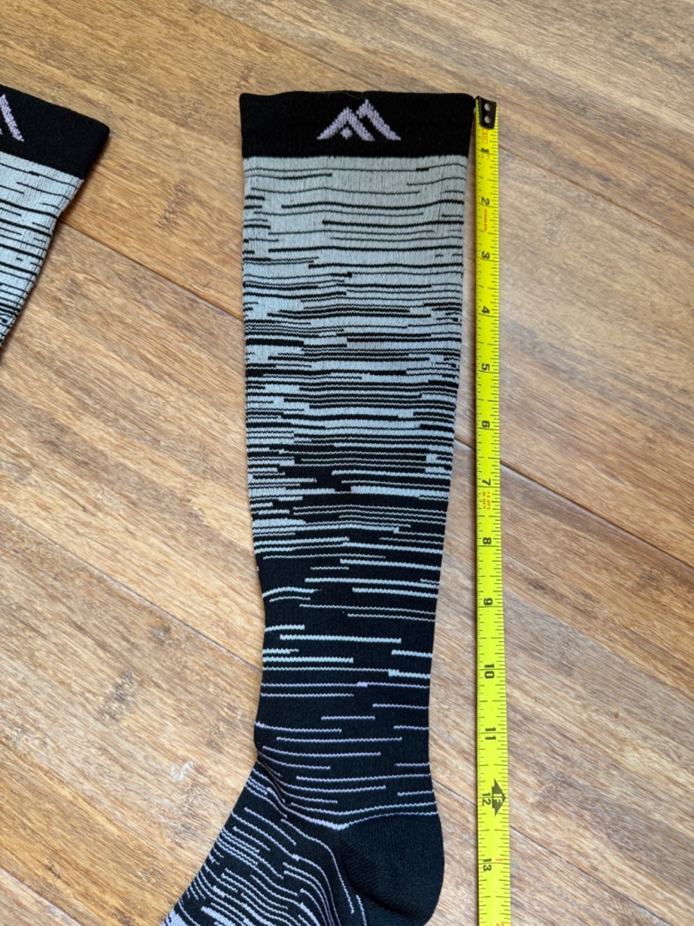 Fuelmefoot (FMF) Grey Purple Gradient Compression Socks- L/XL - Picture 4 of 7